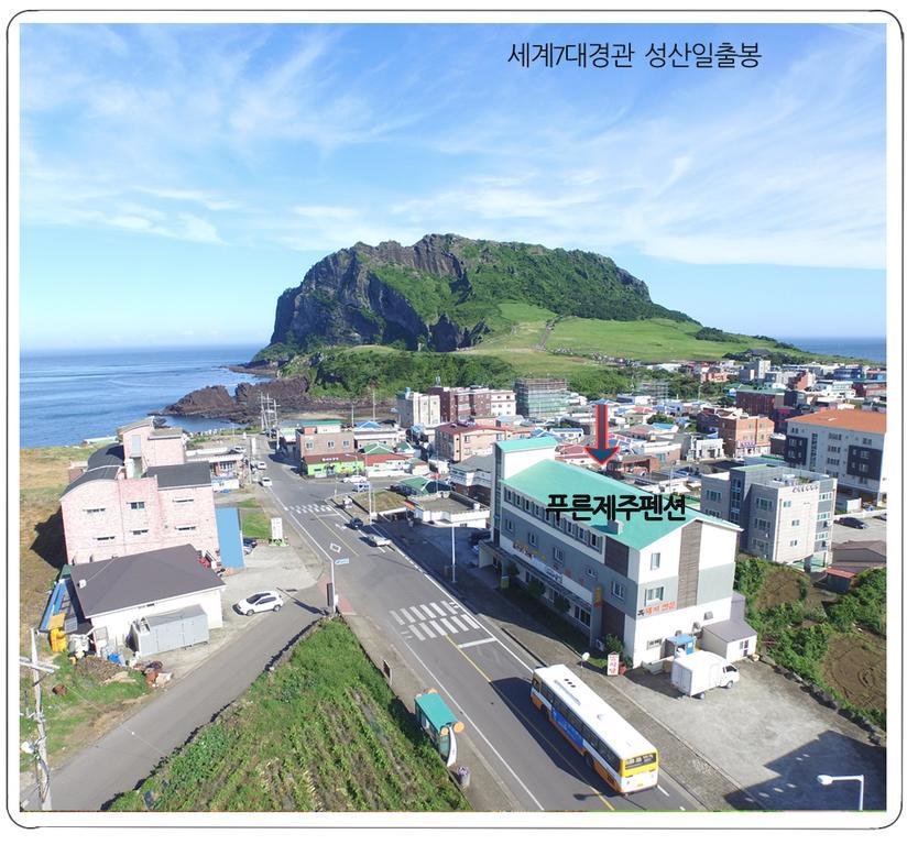 Pureun Jeju Pension Seogwipo Exterior foto